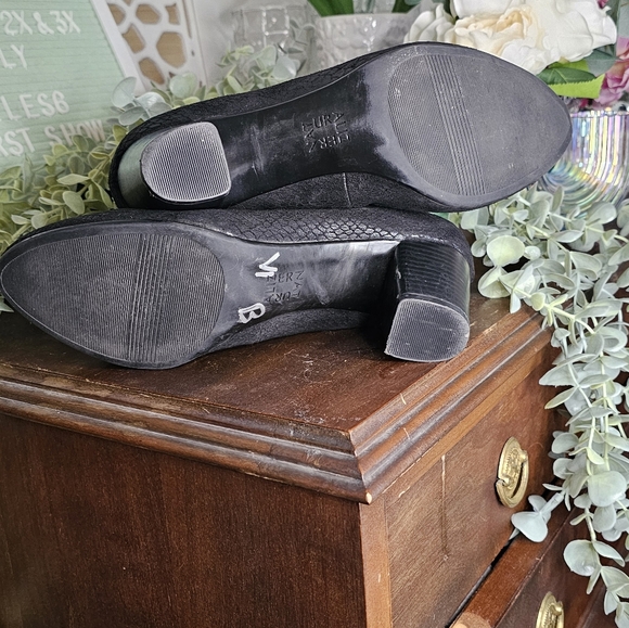 Sz 8 Naturalizer suede feel snakeskin look heels - Picture 9 of 10